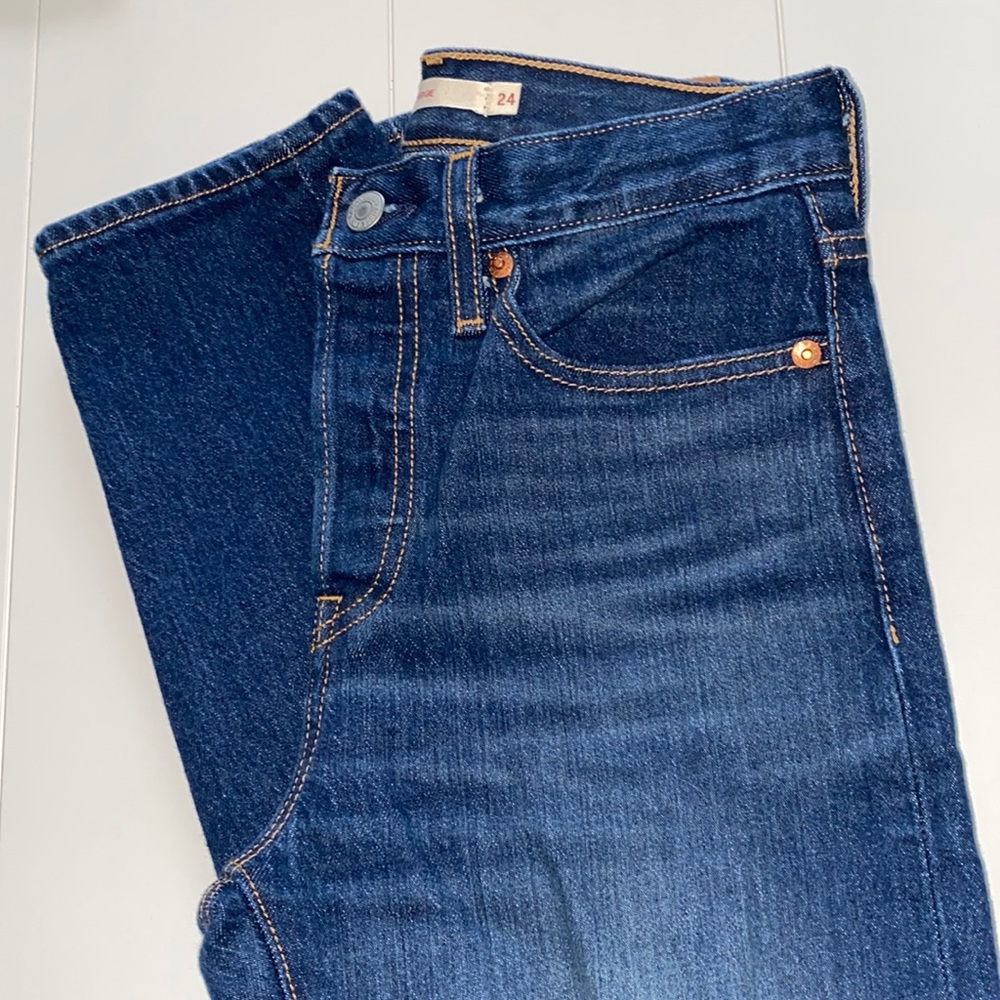 Wedgie Fit Levi’s
